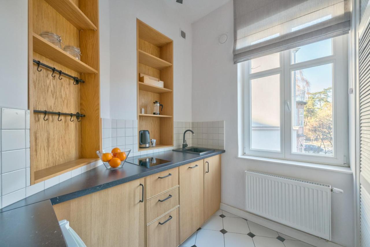 Dom & House - Apartamenty Kamienica Sopocka 150 Metrow Od Plazy Сопот Екстериор снимка